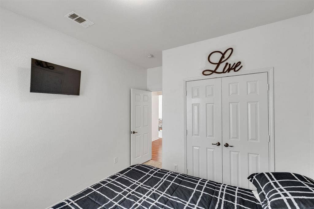 7004 Cotton Seed Drive, McKinney, TX 75070 7004 Cotton Seed Drive, McKinney, TX 75070