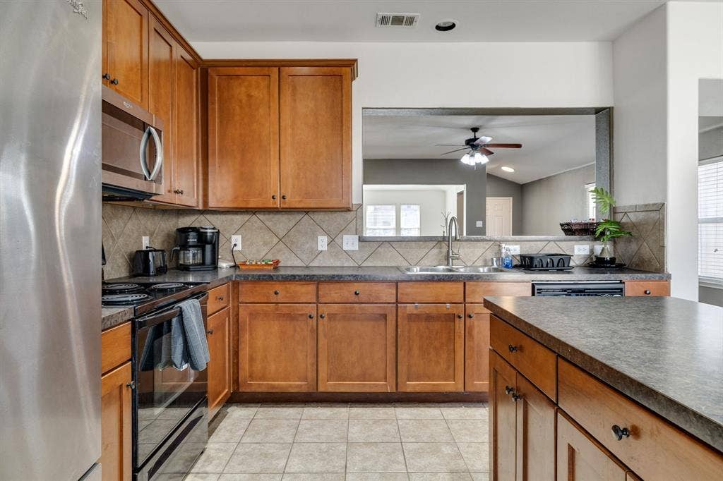 7004 Cotton Seed Drive, McKinney, TX 75070 7004 Cotton Seed Drive, McKinney, TX 75070