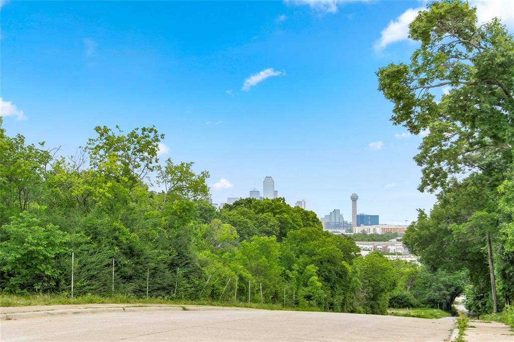 1269 Clifftop Lane, Dallas, TX 75208 1269 Clifftop Lane, Dallas, TX 75208