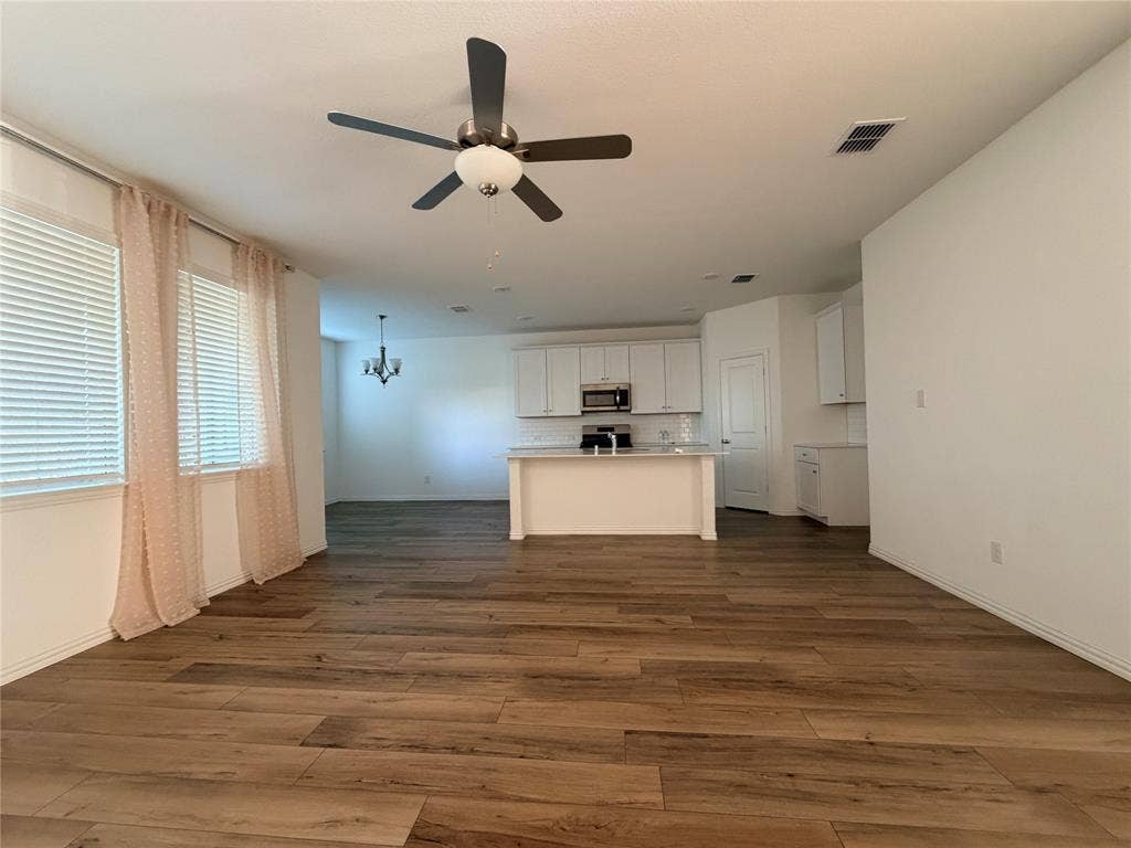 3308 Chasemoor Drive, Denton, TX 76207 3308 Chasemoor Drive, Denton, TX 76207