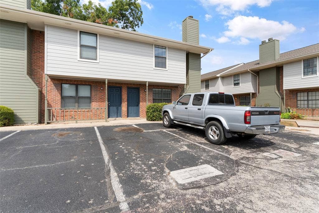 716 W Mulberry Street, #1C, Denton, TX 76201 716 W Mulberry Street, #1C, Denton, TX 76201