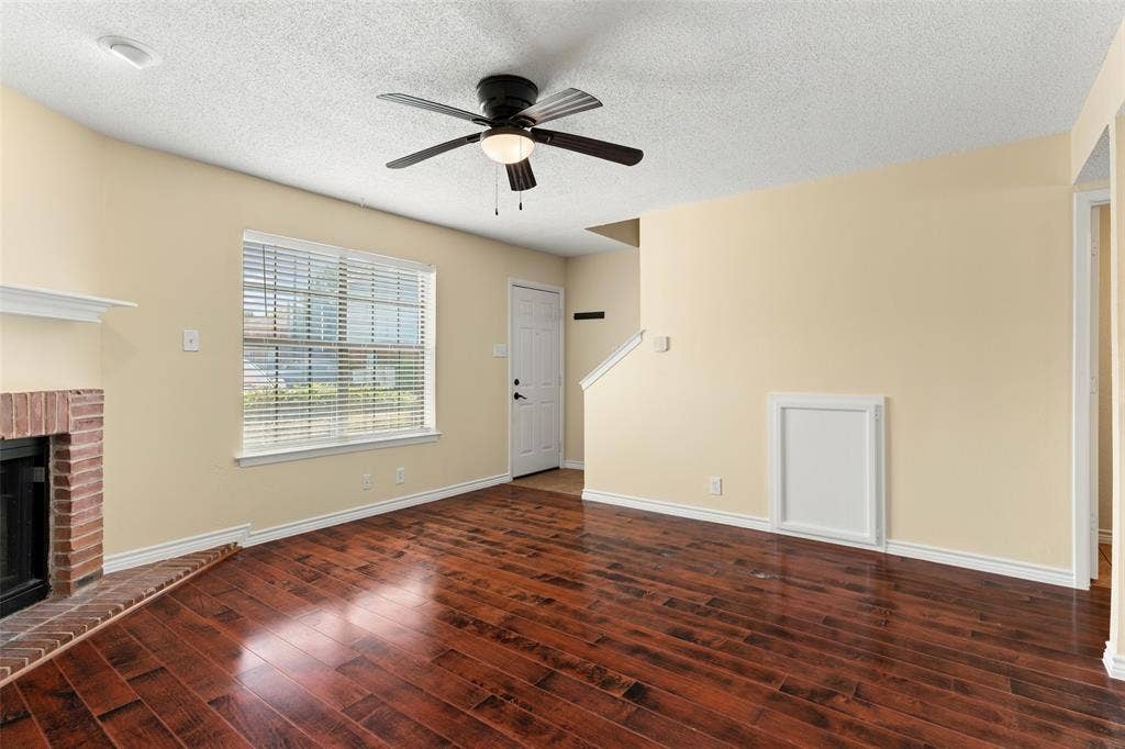 716 W Mulberry Street, #1C, Denton, TX 76201 716 W Mulberry Street, #1C, Denton, TX 76201