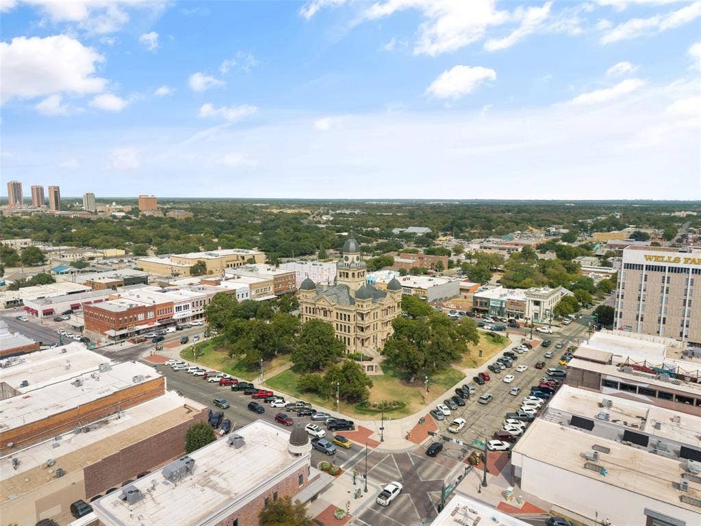 716 W Mulberry Street, #1C, Denton, TX 76201 716 W Mulberry Street, #1C, Denton, TX 76201