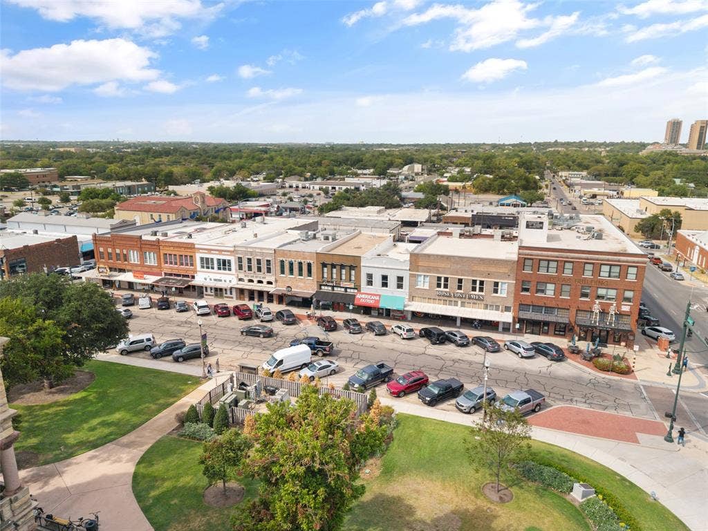 716 W Mulberry Street, #1C, Denton, TX 76201 716 W Mulberry Street, #1C, Denton, TX 76201