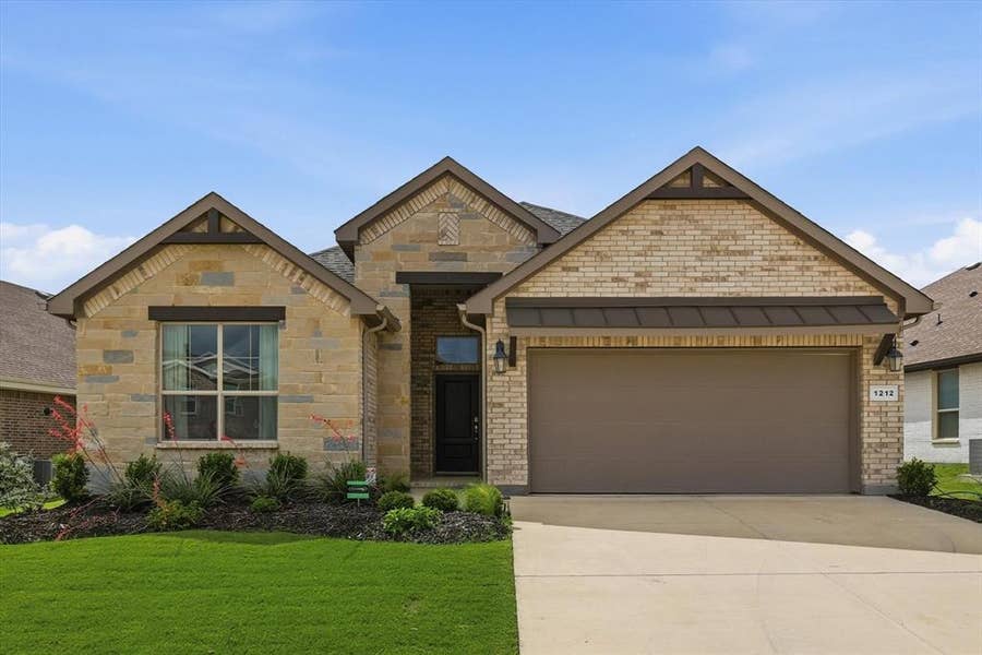 Property photo for 1212 Trailblazer Way, Northlake, TX