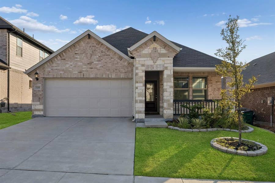 Property photo for 2255 Cliff Springs Drive, Forney, TX