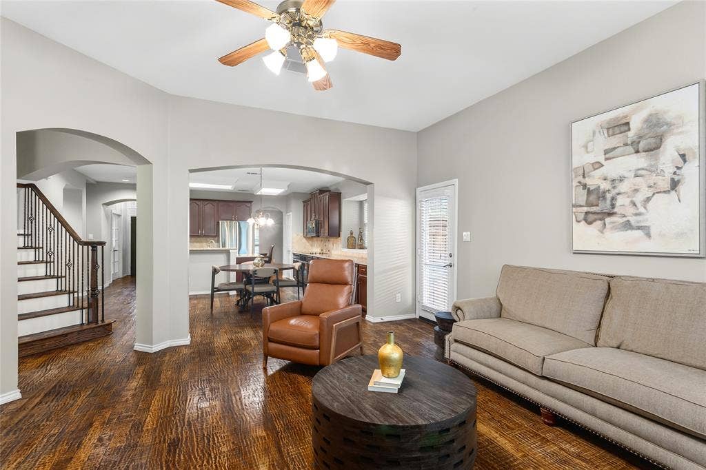 2185 Goliad Circle, Frisco, TX 75033 2185 Goliad Circle, Frisco, TX 75033