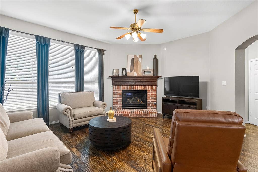 2185 Goliad Circle, Frisco, TX 75033 2185 Goliad Circle, Frisco, TX 75033