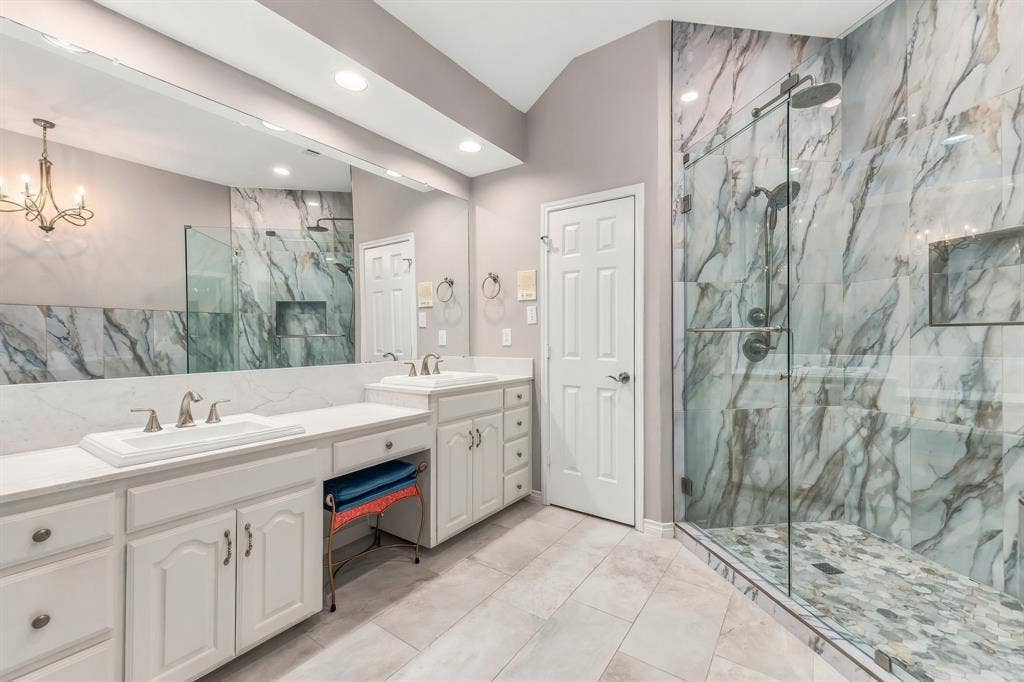 8707 Stonecrest Drive, Irving, TX 75063 8707 Stonecrest Drive, Irving, TX 75063