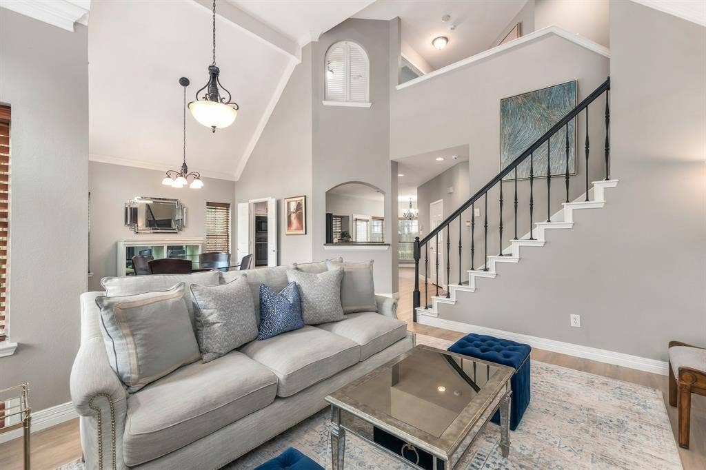 8707 Stonecrest Drive, Irving, TX 75063 8707 Stonecrest Drive, Irving, TX 75063