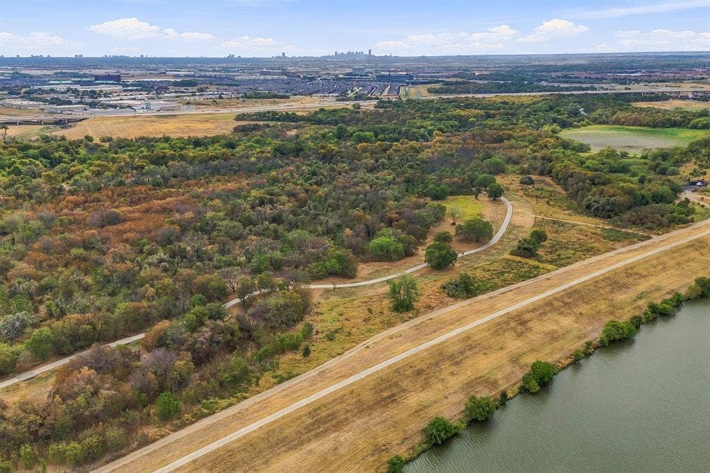 8707 Stonecrest Drive, Irving, TX 75063 8707 Stonecrest Drive, Irving, TX 75063
