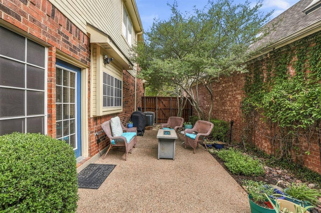 8707 Stonecrest Drive, Irving, TX 75063 8707 Stonecrest Drive, Irving, TX 75063