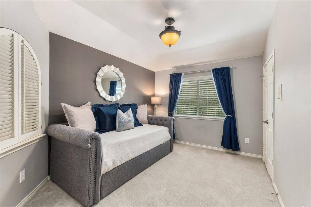 8707 Stonecrest Drive, Irving, TX 75063 8707 Stonecrest Drive, Irving, TX 75063
