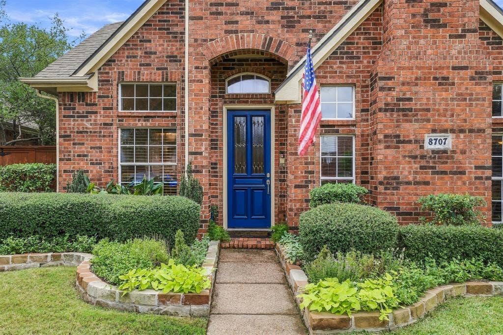 8707 Stonecrest Drive, Irving, TX 75063 8707 Stonecrest Drive, Irving, TX 75063