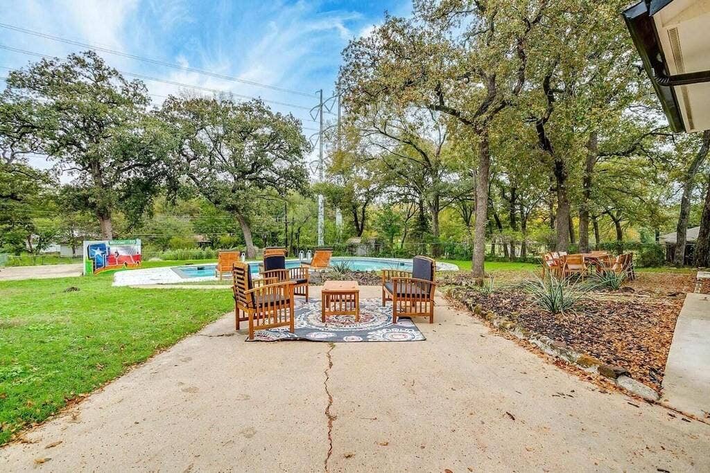 2306 Cypress Drive, Grand Prairie, TX 75050