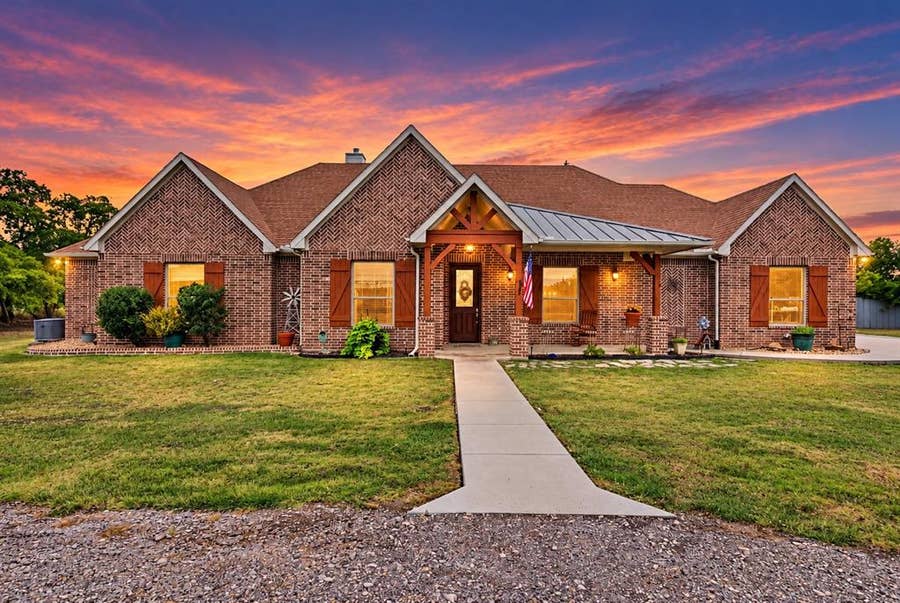 Property photo for 5541 County Road 1130, Farmersville, TX