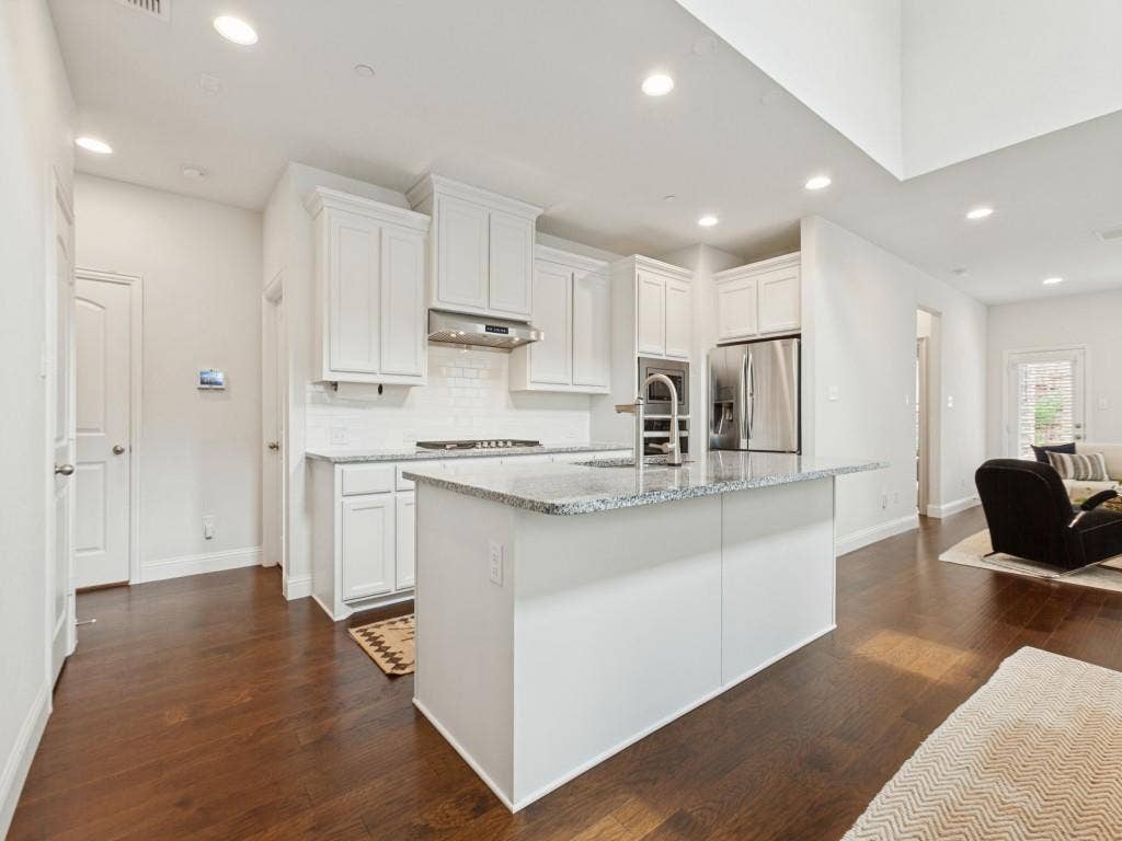 4224 Mingo Drive, Carrollton, TX 75010 4224 Mingo Drive, Carrollton, TX 75010