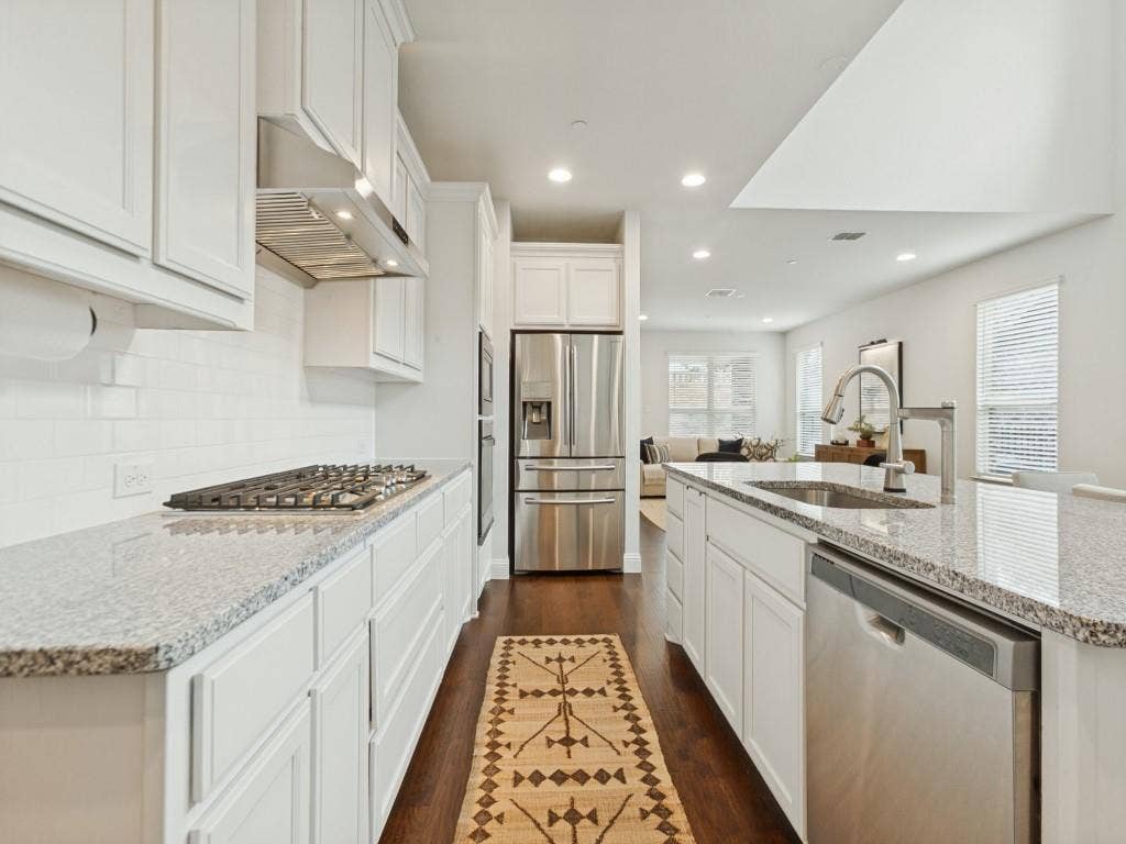 4224 Mingo Drive, Carrollton, TX 75010 4224 Mingo Drive, Carrollton, TX 75010