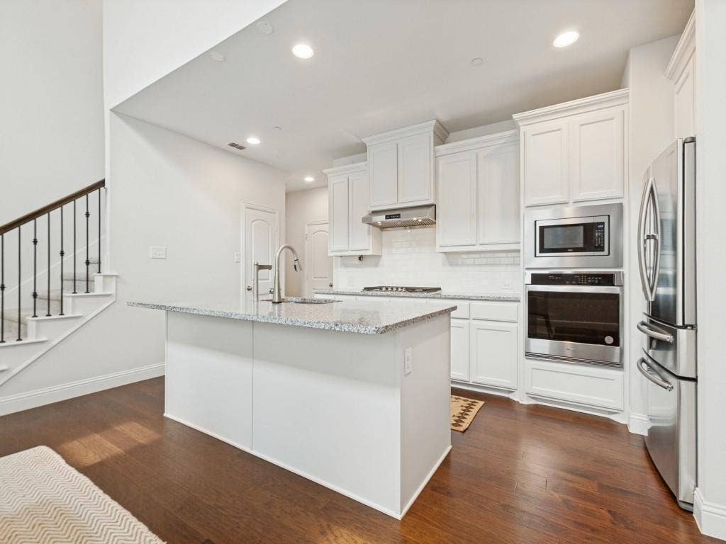 4224 Mingo Drive, Carrollton, TX 75010 4224 Mingo Drive, Carrollton, TX 75010