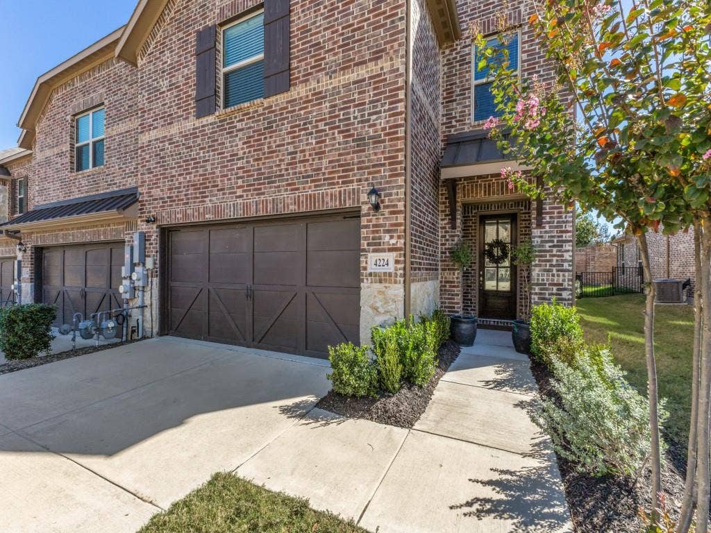 4224 Mingo Drive, Carrollton, TX 75010 4224 Mingo Drive, Carrollton, TX 75010