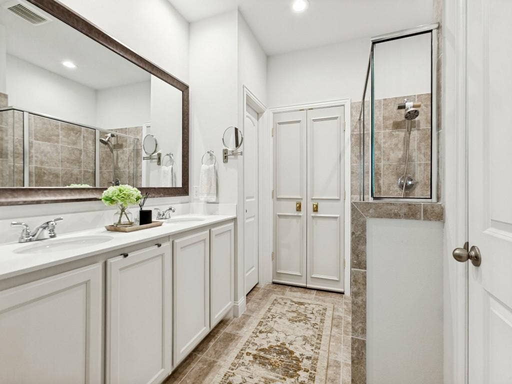 4224 Mingo Drive, Carrollton, TX 75010 4224 Mingo Drive, Carrollton, TX 75010
