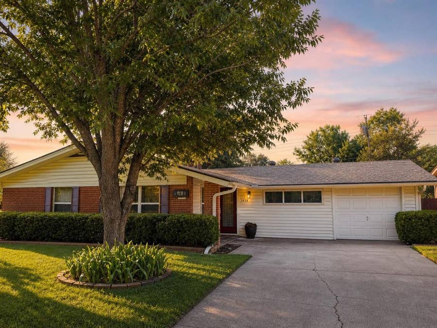 Property photo for 3438 Princeton Drive, Irving, TX