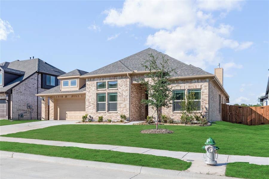 Property photo for 900 Twin Pine Court, Anna, TX