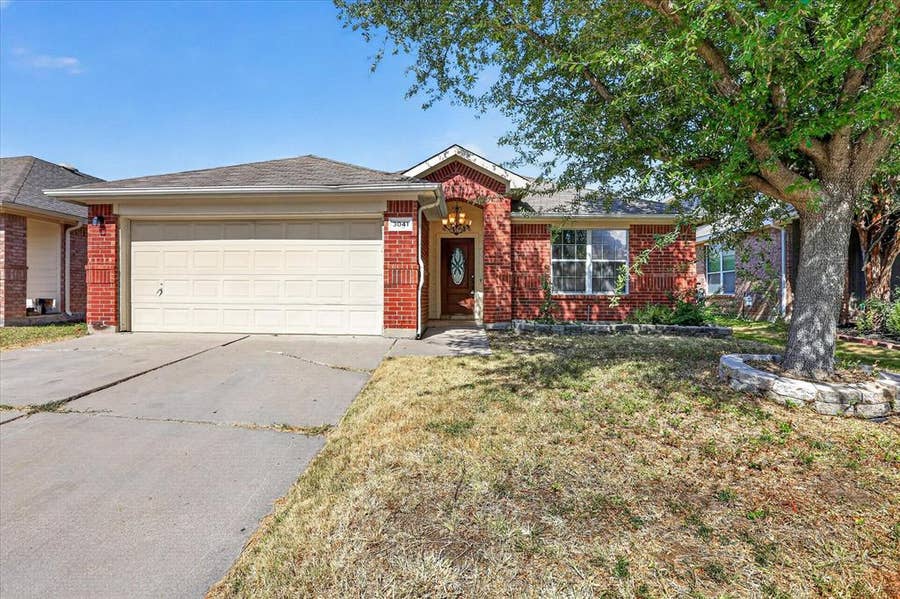 Property photo for 3041 Meadowbrook Drive, Grand Prairie, TX