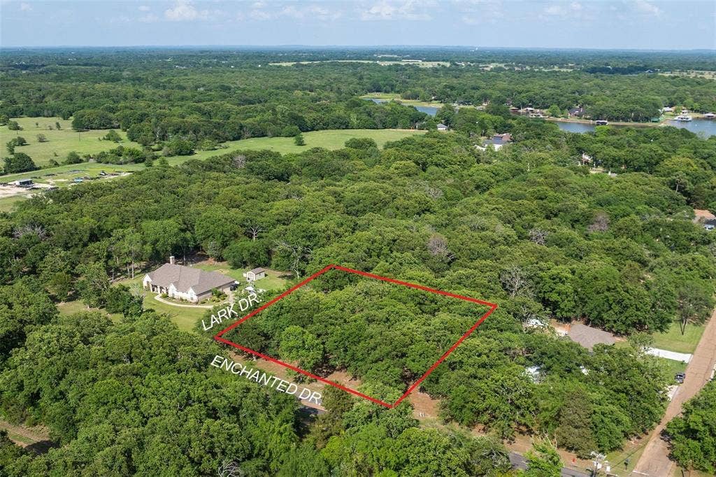 104 Lark Drive, Enchanted Oaks, TX 75156 104 Lark Drive, Enchanted Oaks, TX 75156