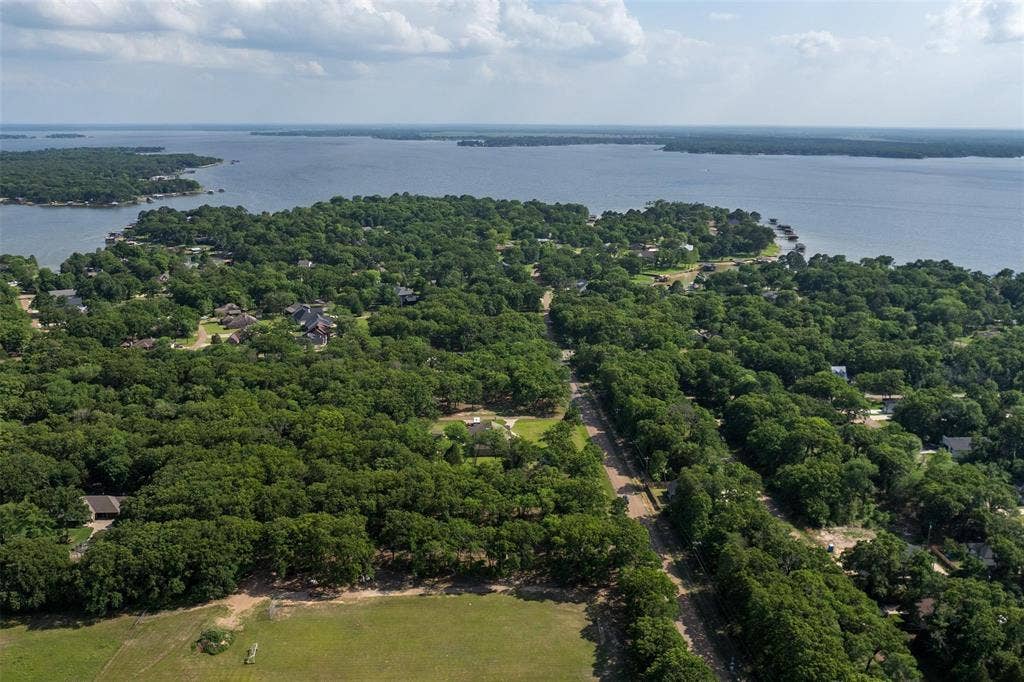 104 Lark Drive, Enchanted Oaks, TX 75156 104 Lark Drive, Enchanted Oaks, TX 75156