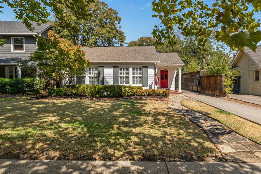 Property photo for 4058 Modlin Avenue, Fort Worth, TX