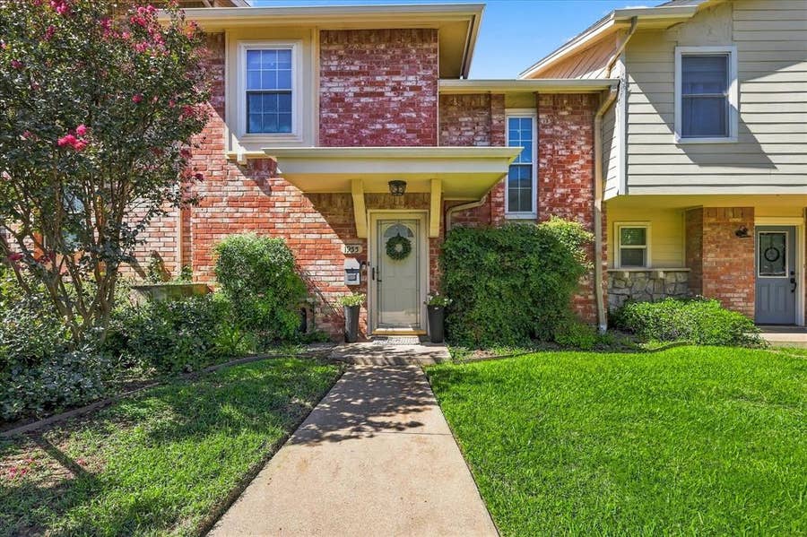 Property photo for 1955 Shorewood Drive, Grapevine, TX