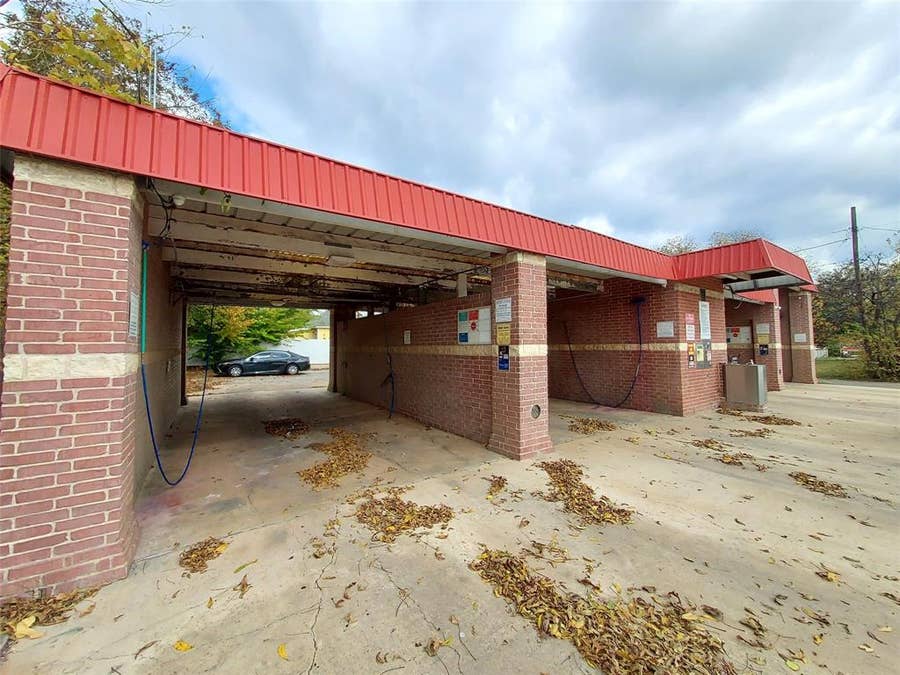 Property photo for 1406 Live Oak Street, Commerce, TX