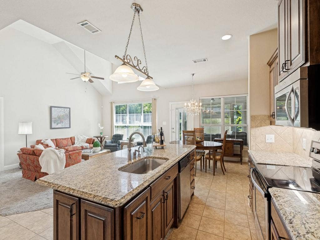 320 Terra Verde Lane, McKinney, TX 75069 320 Terra Verde Lane, McKinney, TX 75069