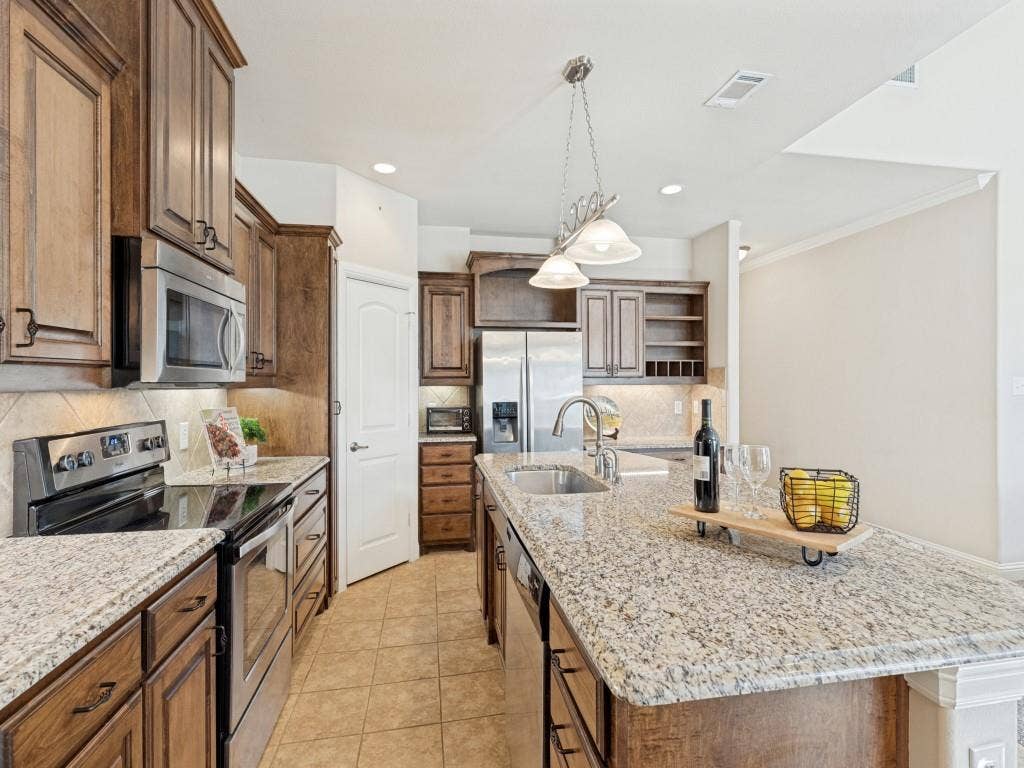 320 Terra Verde Lane, McKinney, TX 75069 320 Terra Verde Lane, McKinney, TX 75069