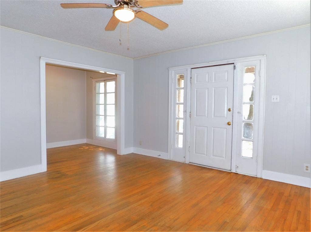 1609 N Locust Street, Denton, TX 76201 1609 N Locust Street, Denton, TX 76201