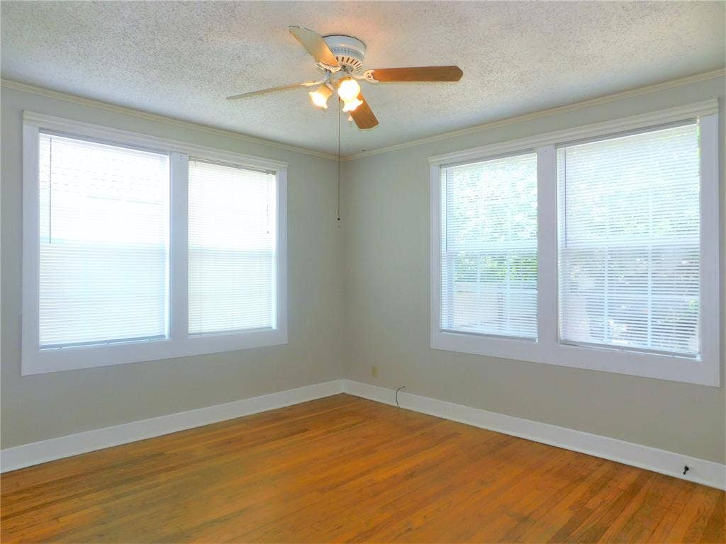 1609 N Locust Street, Denton, TX 76201 1609 N Locust Street, Denton, TX 76201