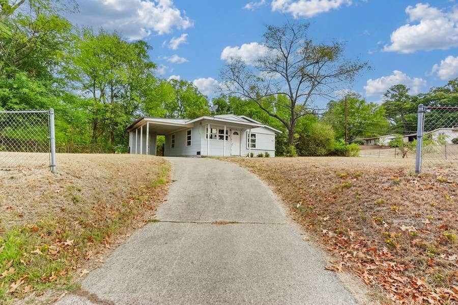 Property photo for 241 Byrne Avenue, Lone Star, TX