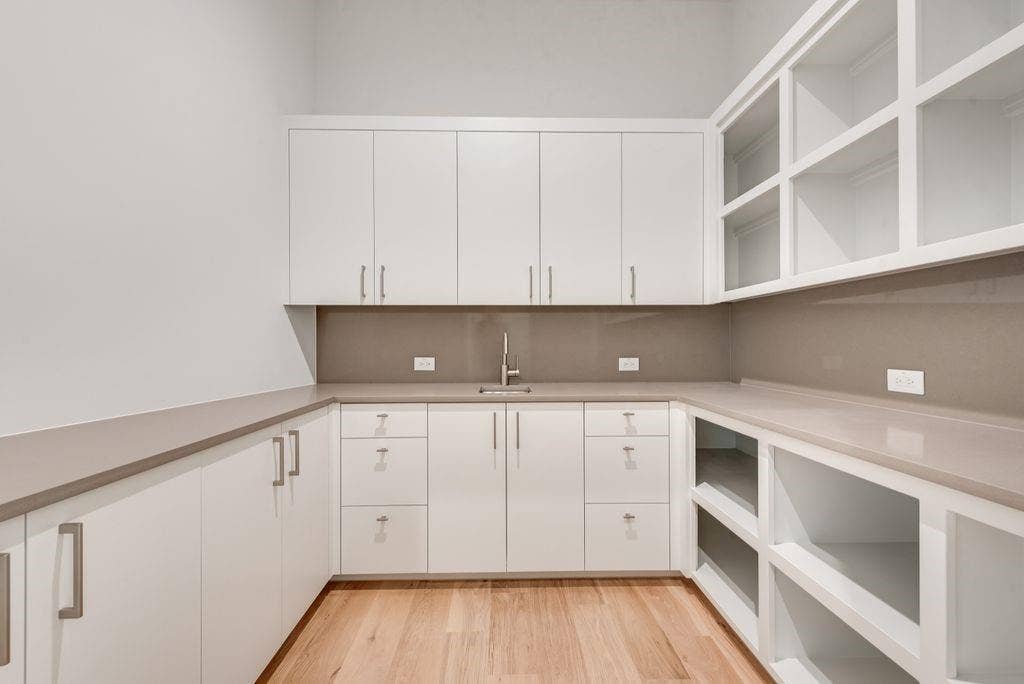 4103 Saranac Drive, Dallas, TX 75220 Butlers Pantry for food prep and storage!