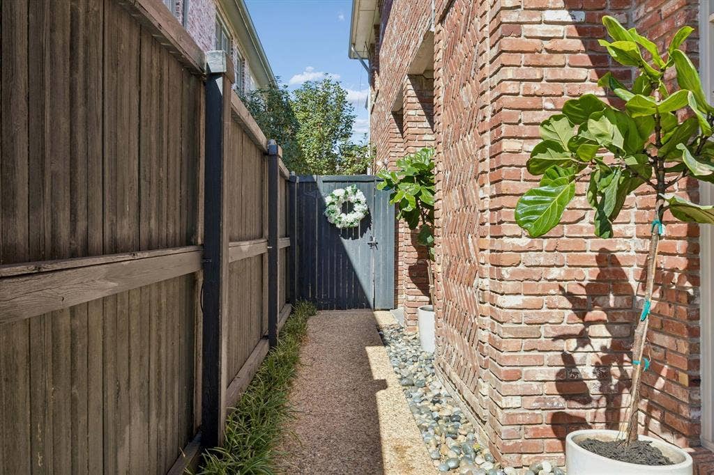 3440 Granada Avenue, University Park, TX 75205 3440 Granada Avenue, University Park, TX 75205