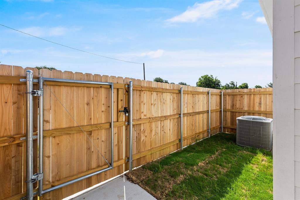 84 Crescent, Waco, TX 76705 84 Crescent, Waco, TX 76705