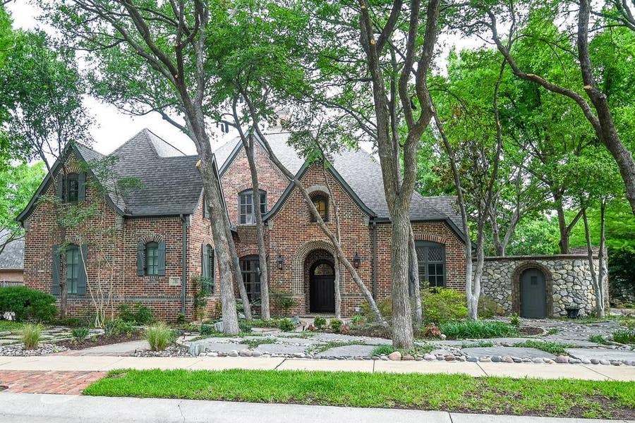 Property photo for 711 Lexington Avenue, Coppell, TX
