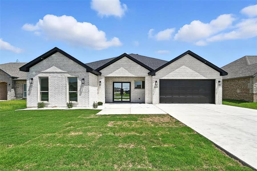 Property photo for 2414 Lauren Street, Mabank, TX