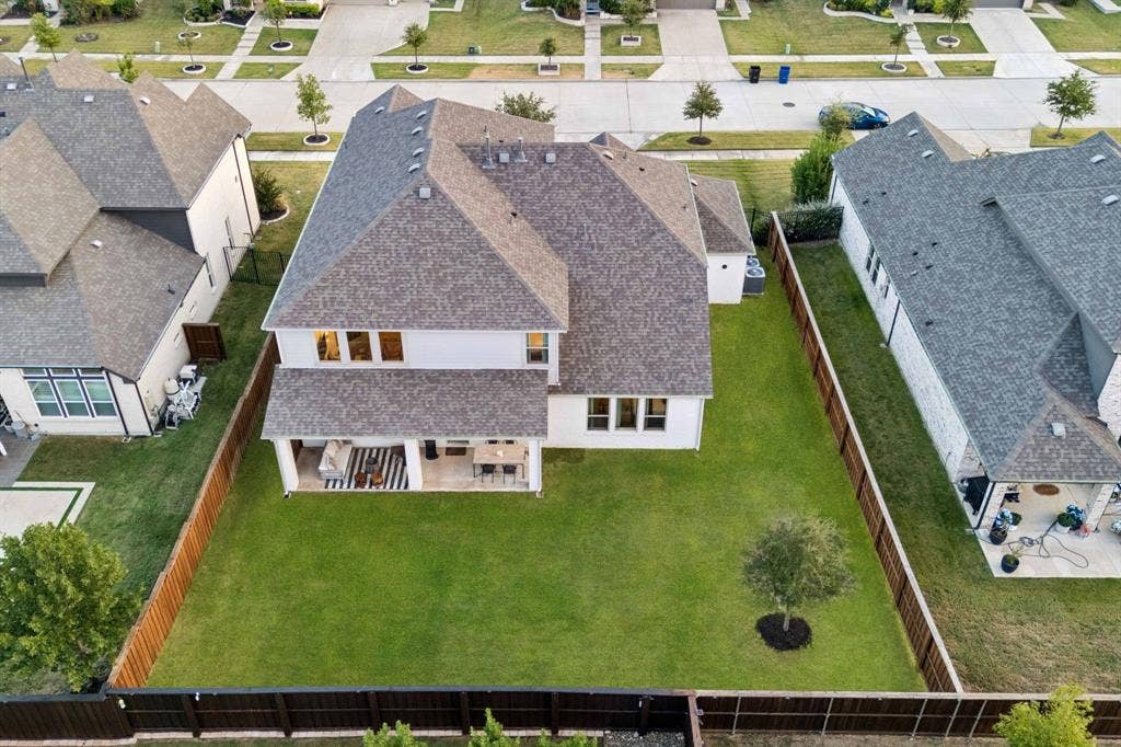 2622 Eucalyptus Road, Frisco, TX 75033 2622 Eucalyptus Road, Frisco, TX 75033