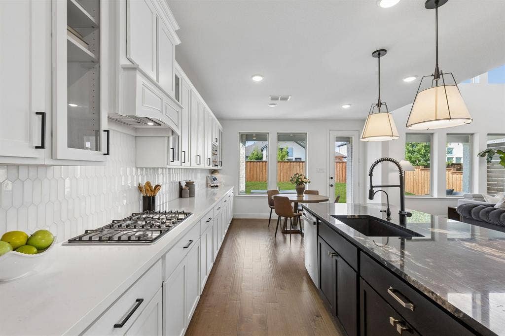 2622 Eucalyptus Road, Frisco, TX 75033 2622 Eucalyptus Road, Frisco, TX 75033
