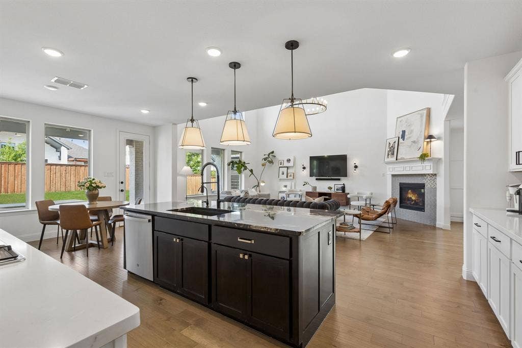 2622 Eucalyptus Road, Frisco, TX 75033 2622 Eucalyptus Road, Frisco, TX 75033