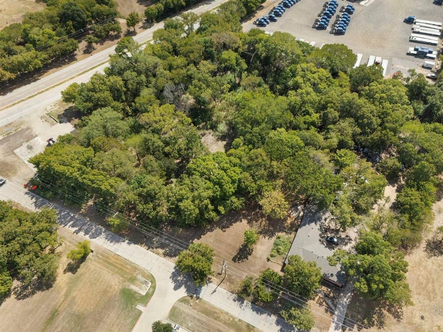 Property photo for 307 Arnold Street, Ennis, TX