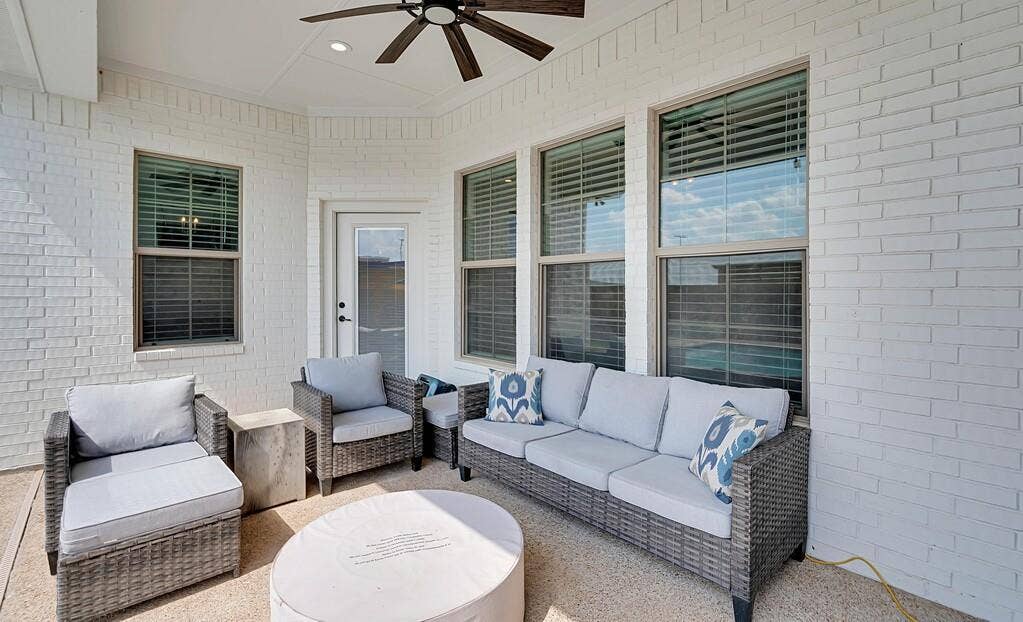 320 Daisy Lane, Robinson, TX 76706