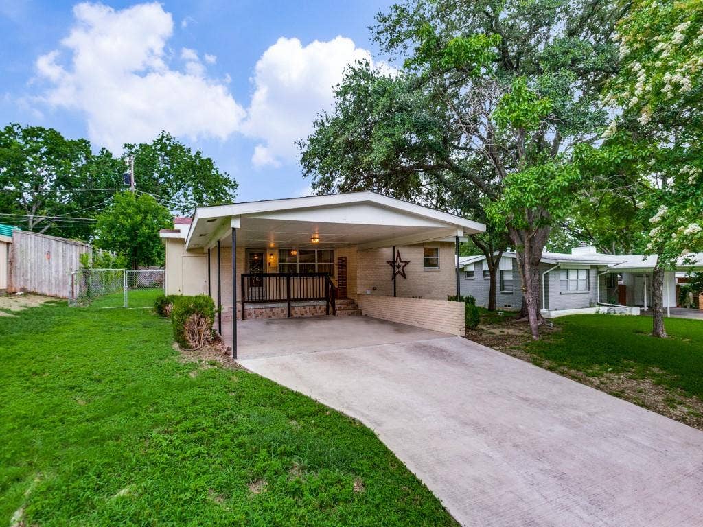 2130 Forest Oaks Drive, Dallas, TX 75228 2130 Forest Oaks Drive, Dallas, TX 75228