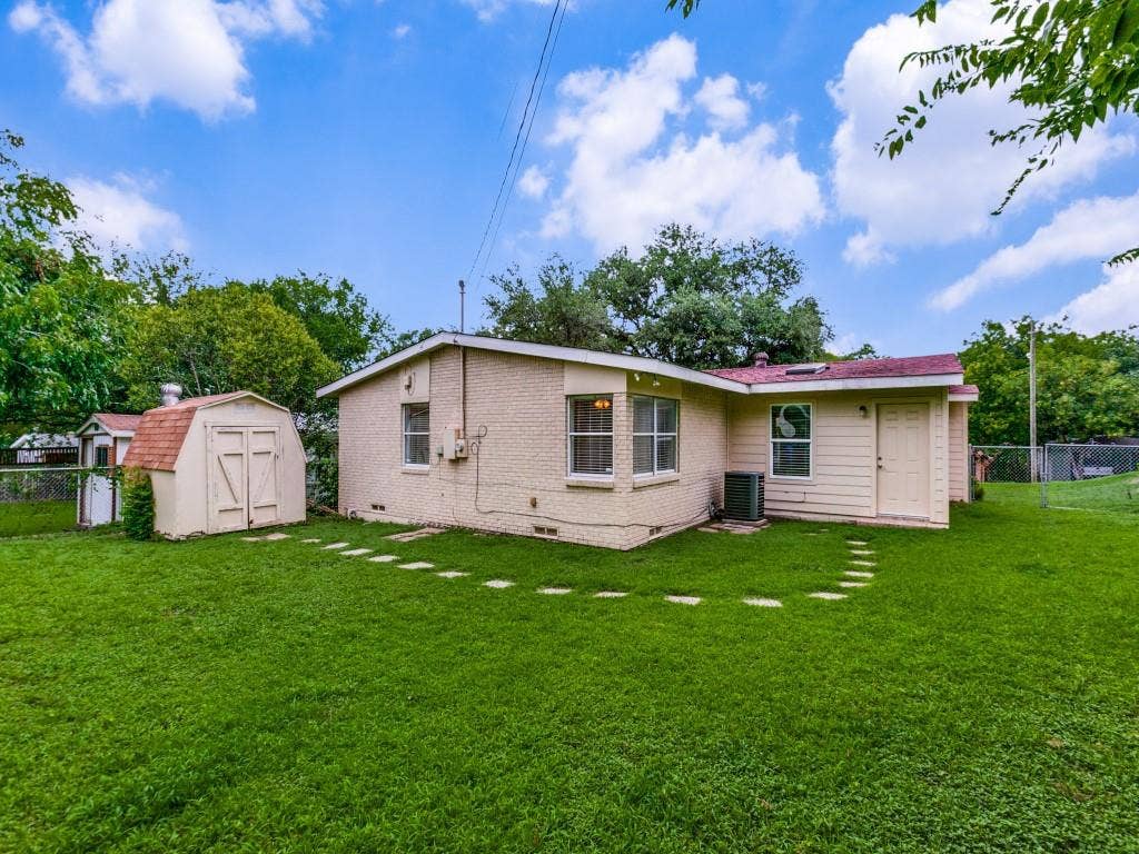 2130 Forest Oaks Drive, Dallas, TX 75228 2130 Forest Oaks Drive, Dallas, TX 75228